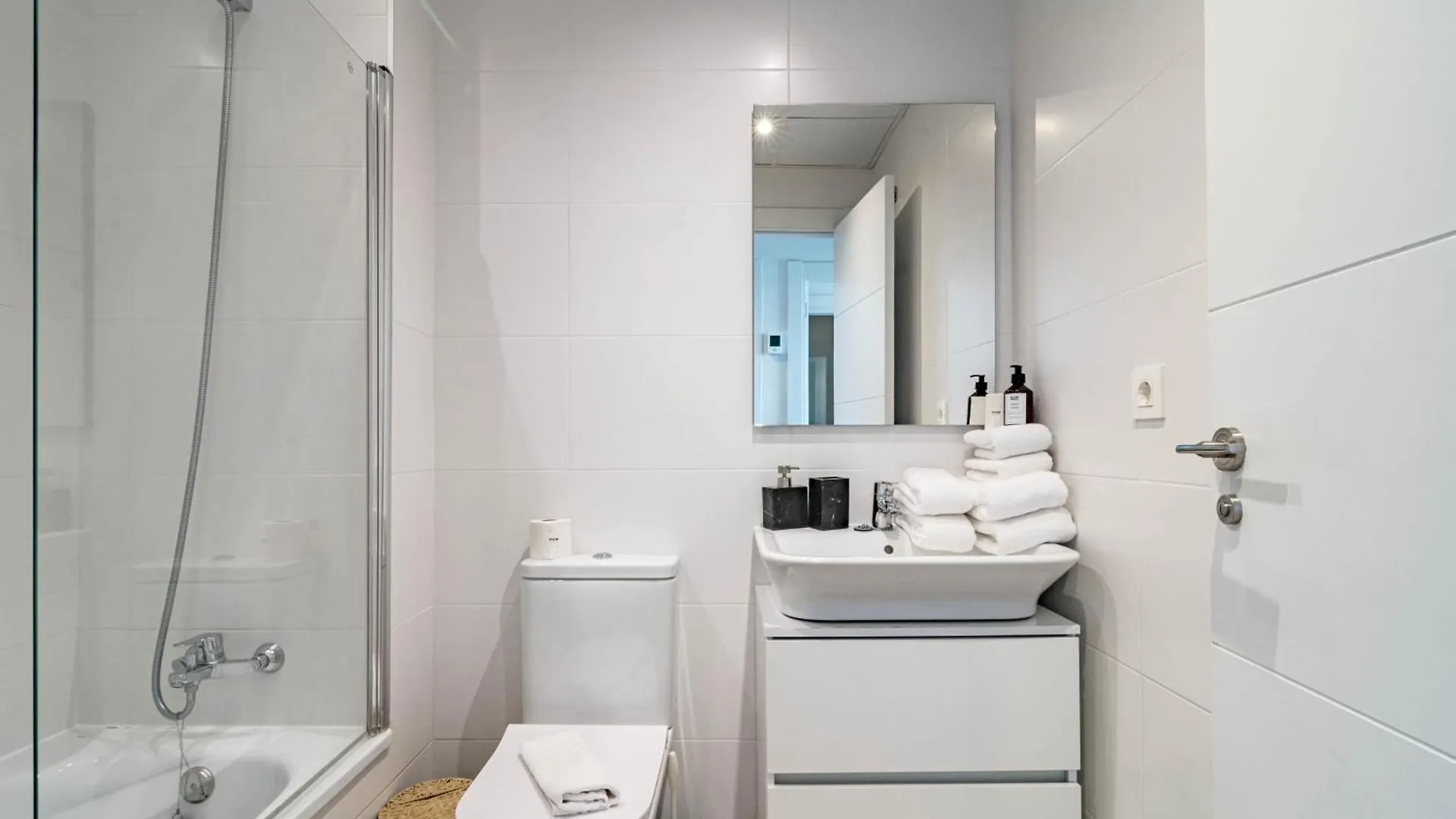 Apartment Jg51B - 3 Bedroom Flat With Gym & Rooftop Pool Marbella