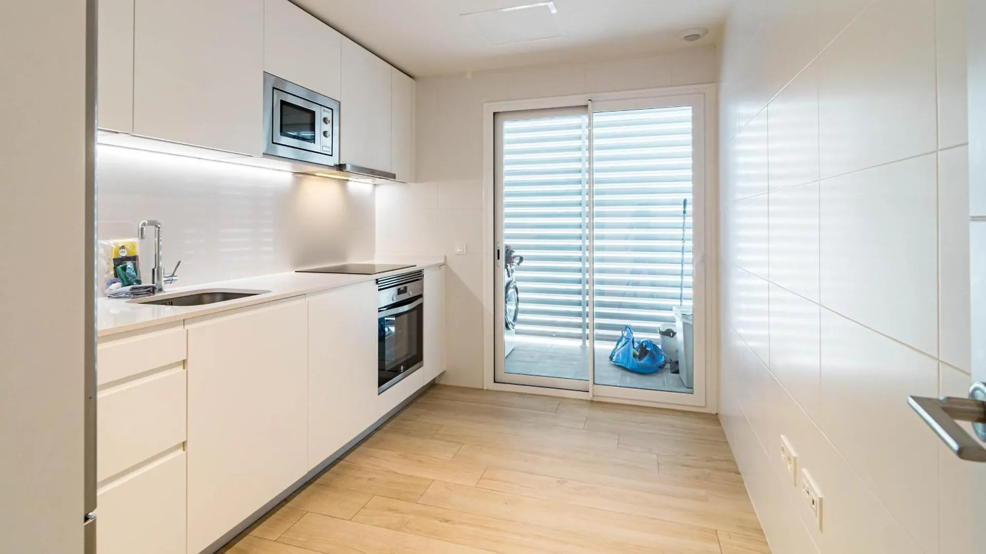 Jg51B - 3 Bedroom Flat With Gym & Rooftop Pool Marbella